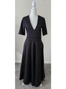 Elegant Womens Black Midi Dress Sz M V-Neckline Short Sleeves Fit & Flare Hem